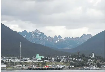  ?? EFE ?? Puerto Williams. Hace medio siglo no existía. Hoy, su población mira con esperanza el potencial turístico.