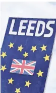  ??  ?? Ein Herz für Europa: Auch in Leeds gingen die Bürger gegen den Brexit auf die Straße.
