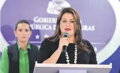  ??  ?? La ministra de Relaciones Exteriores, María Dolores Agüero, condenó que se haya incitado a participar en la caravana.
