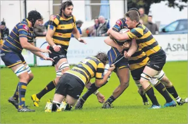  ?? Picture: Phillipa Hilton ?? Canterbury stop Worthing in their tracks at the Marine Travel Ground on Saturday