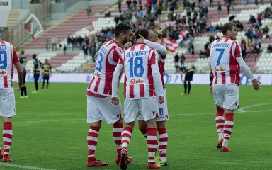  ??  ?? In Quattro per di Franco campo la squadra partite Lerda da al termine qui della stagione regolare: il Vicenza è penultimo a pari punti con il Santarcang­elo e lotta per evitare i playout