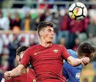  ??  ?? Tentativo Patrik Schick di testa ha colpito una traversa clamorosa su cross di Florenzi