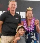  ??  ?? Ani de Leon-Brown, son Dash and Kona Ironman rep