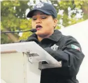  ??  ?? > Tomó el micrófono en un evento del Día de la Mujer para defender sus derechos.
