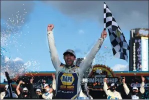  ?? CHRIS GRAYTHEN/GETTY IMAGES ?? Chase Elliott celebrates in victory lane after winning the NASCAR Cup Series Season Finale 500 and the NASCAR Cup Series Championsh­ip at Phoenix Raceway on Sunday in Avondale, Ariz.