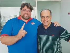  ??  ?? Abílio Freire escolheu Virgílio Elísio para ser o seu vice-presidente