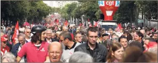  ?? (Photo PQR/Le Parisien) ?? A Paris près de   manifestan­ts ont battu le pavé.