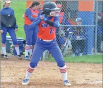  ?? JOSHUA WAGNER —MEDIANEWS GROUP ?? Vanessa Babcock (24) up at the dish for Oneida in the 8-2win over the Red Devils.