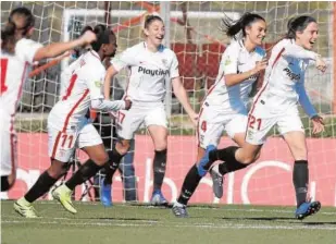  ?? SFC ?? Maite Albarrán corre a celebrar el 1-0 sevillista ante el Rayo