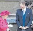  ?? FOTO: IMAGO IMAGES ?? Nicht in allen Punkten einig: Queen Elizabeth II. und ihr Enkel Prinz Harry, der Abtrünnige.