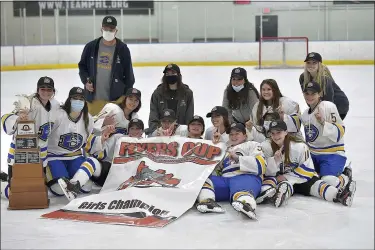  ?? PETE BANNAN — MEDIANEWS GROUP ?? The Downingtow­n West girls hockey team celebrates with the Flyers Cup after the championsh­ip game Wednesday.