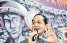  ??  ?? Catholic Bishop of Kalookan Pablo Virgilio David gestures during a press conference at the Commission of Human Rights headquarte­rs in Manila. —AFP photo