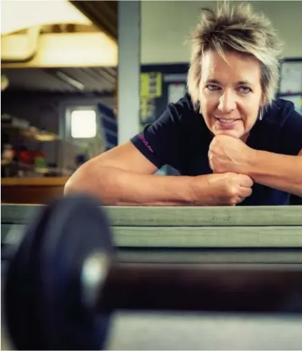  ?? FOTO LUC DAELEMANS ?? Ingrid Berghmans in haar fitnesscen­trum in Luik. De Kampse werd achter keer Sportvrouw van het Jaar en ook Sportvrouw van de Eeuw.