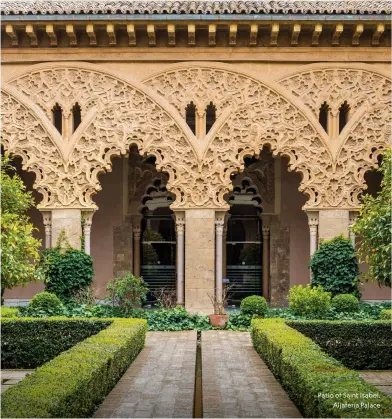  ?? ?? Patio of Saint Isabel,
Aljafería Palace