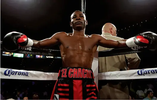  ?? Photos: TOM HOGAN/ROC NATION SPORTS ?? ALL TOO EASY: Rigondeaux relaxes in a corner, content the mere mortal opposite him has no chance whatsoever