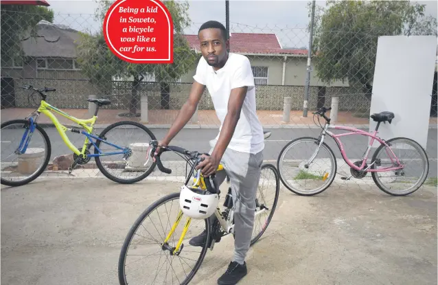  ?? Picture: Refilwe Modise ?? HITTING THE ROAD. Book Ibhoni bicycle tour company founder Mpumelelo Mtintso in Soweto.