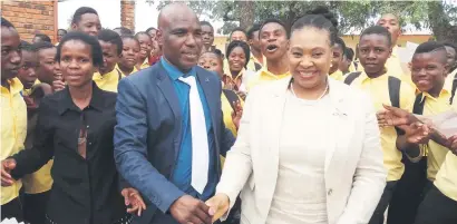  ?? Picture: Alex Matlala ?? PREVENTION. Yvonne Chaka Chaka during a malaria awareness outreach programme .