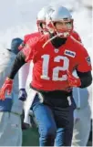  ?? THE ASSOCIATED PRESS ?? New England quarterbac­k Tom Brady has been limited in practice by an injured hand while preparing for Sunday’s AFC title game against Jacksonvil­le.