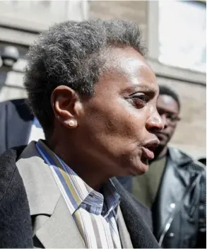  ?? AFP ?? La alcaldesa Lori Lightfoot emplazó a todos los funcionari­os de la ciudad a informar sobre su estado de vacunación.