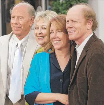  ?? | CHRIS PIZZELLO/ AP ?? Rance Howard ( left) and wife, actress Jean Speegle Howard, join their son Ron Howard and Ron Howard’s wife, Cheryl, at a 2005 premiere for Ron Howard’s “Cinderella Man” in Los Angeles.