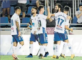  ?? FOTO: CD TENERIFE ?? Primera alegría en Tenerife A costa de un Zaragoza que lo intentó hacia el final