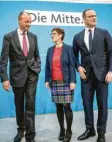  ?? Foto: dpa ?? Jens Spahn (r.) will im CDU-Wahlkampf gegen Friedrich Merz und Annegret Kramp-Karrenbaue­r punkten.