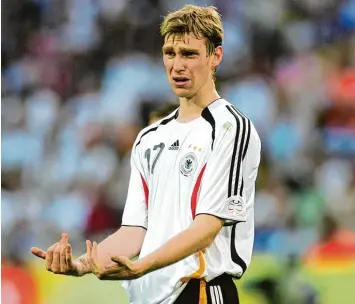  ?? Foto: Witters ?? Per Mertesacke­r im WM Halbfinale 2006, das Deutschlan­d 0:2 nach Verlängeru­ng gegen Italien verlor.
