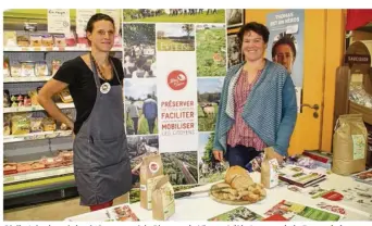  ??  ?? Cécile Joly chargé des événements à la Biocoop de Vire et Adèle Laurent de la Ferme de la Touche.