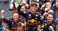  ?? |RED BULL RACING ?? Daniel Ricciardo, el hombre de la sonrisa, se mete de lleno a la lucha por el campeonato tras su increíble actuación en Mónaco.