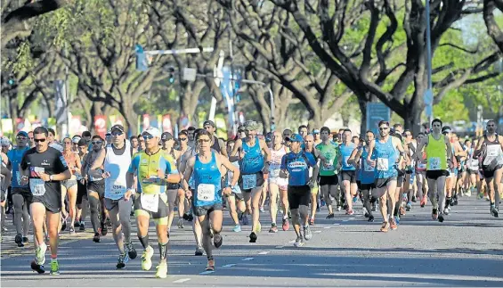  ?? ALFREDO MARTÍNEZ ?? Un clásico. Buenos Aires, como la “capital latinoamer­icana del running”, espera un nuevo maratón de gran nivel y participac­ión.