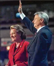  ?? DAVID LONGSTREAT­H / AP 1996 ?? Gov. Zell Miller waves while walking up with U.S. Rep. Barbara Kennelly of Connecticu­t at the Democratic National Convention in Chicago in 1996.