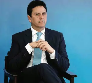  ?? Pedro Ladeira/Folhapress ?? Bruno Araújo, durante evento realizado ontem, quando pediu demissão por carta e pode ser o primeiro ministro tucano a desembarca­r do governo Temer