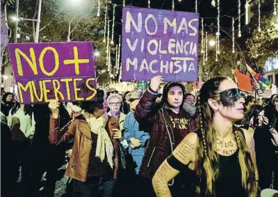  ?? Àlex Garcia ?? La manifestac­ión empezó en la confluenci­a de paseo de Gràcia con Diagonal