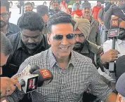  ?? RAVI KUMAR/HT ?? Bollywood actor Akshay Kumar at the airport after recording his statement before the Punjab Police’s special investigat­ion team in Chandigarh on Wednesday.