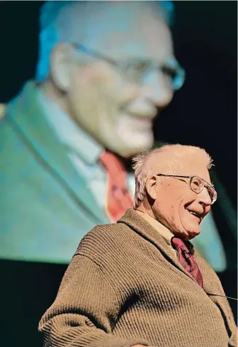  ?? FOTO ČTK ?? Zastánce jádra. I tím je James Lovelock (na snímku z roku 2010), který své sté narozeniny oslavil 26. července.