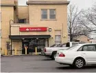  ?? Luther Turmelle / Hearst Connecticu­t Media ?? The Santander Bank branch at the intersecti­on of Grand Avenue and Ferry Street in New Haven. The Boston-based bank has announced it will close branches in Hartford and Manchester during April. The two branches are part of its network of 17 locations in the state.