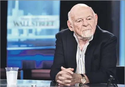  ?? Steven Ferdman Getty Images ?? ‘HE IS A VISIONARY’
Billionair­e investor Sam Zell, shown on the TV show “Maria Bartiromo’s Wall Street” in 2019, was once described by Forbes as “one of America’s most creative dealmakers.” He was known for his bluejeans, foul language and love of motorcycle­s.