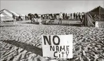  ?? BEACH POST 1984 DAVE HORNBACK / THE PALM ?? The tent city got a name as the “No Name City” as people camped out to buy condos and parcels at The Bluffs.