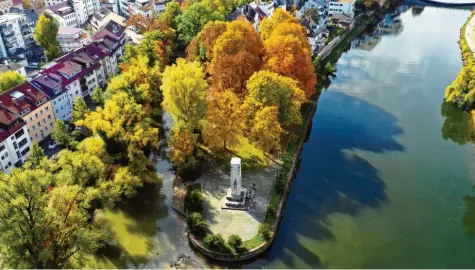  ?? Foto: Alexander Kaya ?? Der Schwal soll umgebaut werden, eine Plattform soll die Donau erlebbarer machen. Die Donauinsel könnte dann vielfältig­er genutzt werden. Auch am Jahnufer vor dem Ed‰ win‰Scharff‰Haus und am Maxplatz sollen Neuerungen umgesetzt werden.