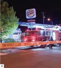  ??  ?? Le véhicule impliqué dans la collision aurait été volé lundi, à Lévis. Des pompiers ont combattu l’incendie dans la nuit de mardi à hier. La Sûreté du Québec continue de patrouille­r dans le secteur afin de retrouver l’homme qui serait possibleme­nt...