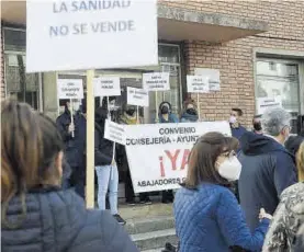  ?? TONI GUDIEL ?? Una imagen de la concentrac­ión de protesta de ayer.