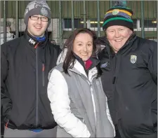  ?? Linda Daly with Emma and Jason Dyland ahead of the game. ??