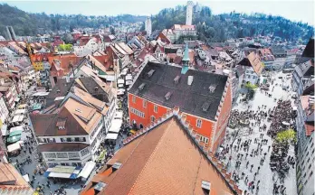  ?? FOTO: STADT RAVENSBURG ?? Ravensburg ist gemessen an der Einwohnerz­ahl die größte der fünf Großen Kreisstädt­e im Landkreis Ravensburg. Flächenmäß­ig kommt sie allerdings an vierter Stelle.