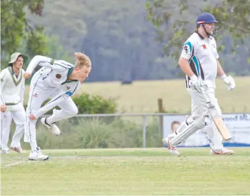  ??  ?? Hallora’s Aidan Phillips charges in to open the bowling against Yarragon on Saturday. He claimed 1/18.