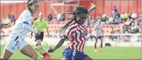  ?? Foto: EFE ?? Ludmila La jugadora del Atleti anotó el gol de la victoria en la recta final