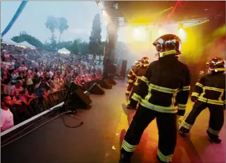  ?? (Photo Franck Fernandes) ?? Le bal des pompiers se tiendra ce samedi au Théâtre de Verdure.