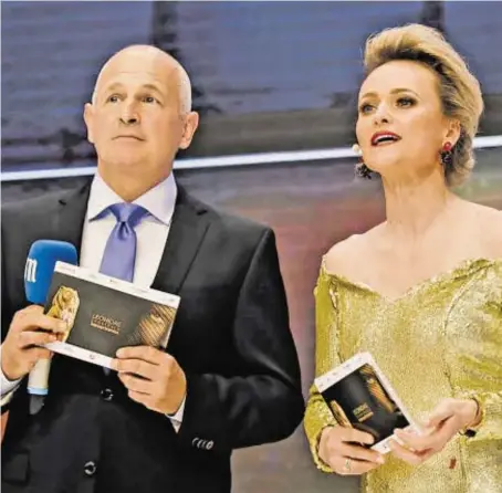  ?? BILD: SN/ ?? Alexandra Meissnitze­r und Fritz Egger führen zum zweiten Mal gemeinsam durch die Leonidas-Gala.