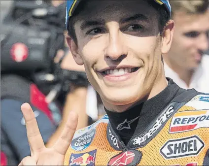  ?? FOTO: GETTY ?? Marc Márquez recordó en Silverston­e un consejo que recibió de pequeño Se ve con ritmo de carrera y entre los favoritos al triunfo