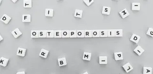  ?? Mohamad Faizal Ramli / EyeEm / Getty Images ?? First-line treatment for osteoporos­is is usually a bisphospho­nate or risendrona­te. They appear effective at preventing fractures.