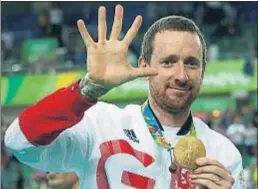  ??  ?? Bradley Wiggins. 36 años. 2002-2016 Cinco oros olímpicos, siete títulos Mundiales, ganador del Tour
de Francia 2012. Ganador en Niza, Romandía y Dauphiné